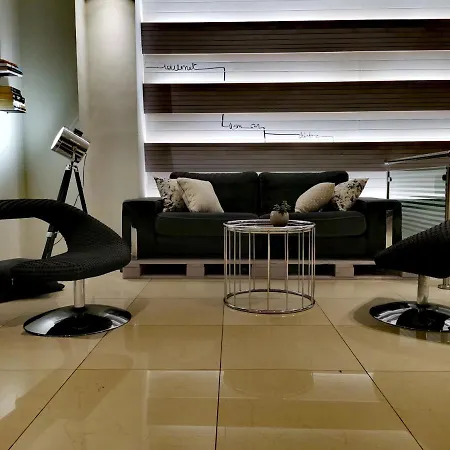 Trokadero Boutique Hotel Itea