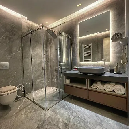 Trokadero Boutique 3*