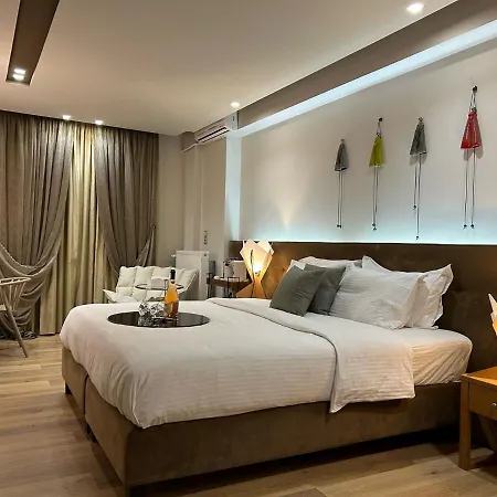 Trokadero Boutique Hotel 3*