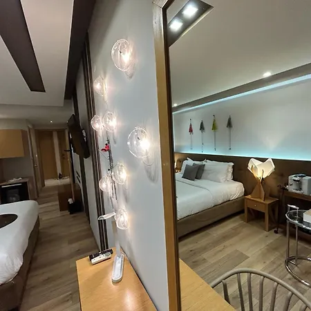 Trokadero Boutique Hotel 3*