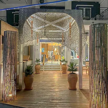 Hotel Trokadero Boutique Itea
