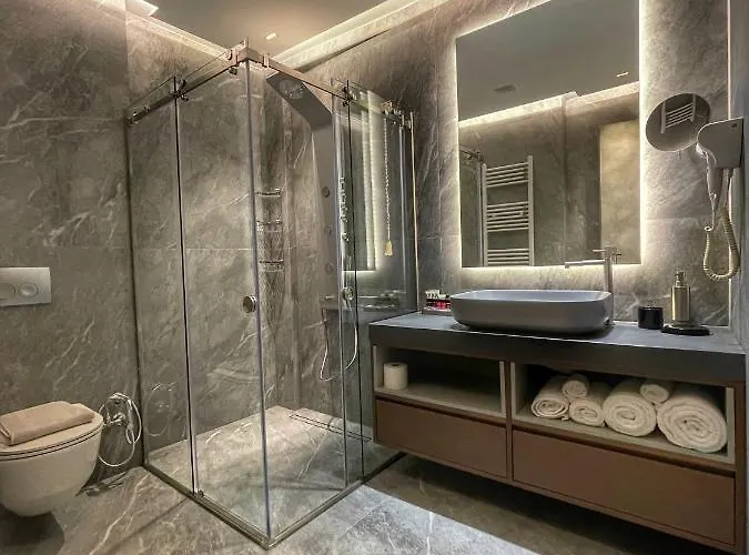 Trokadero Boutique 3*